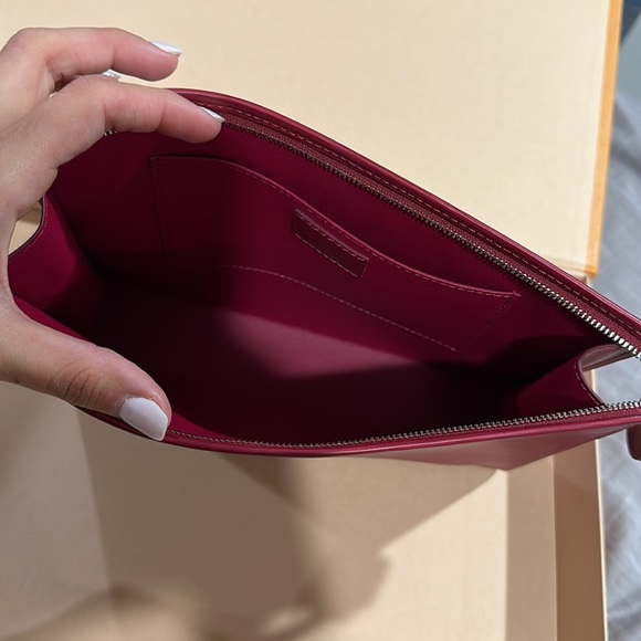 Louis Vuitton Toiletry Pouch Fuchsia - Picture 2 of 8
